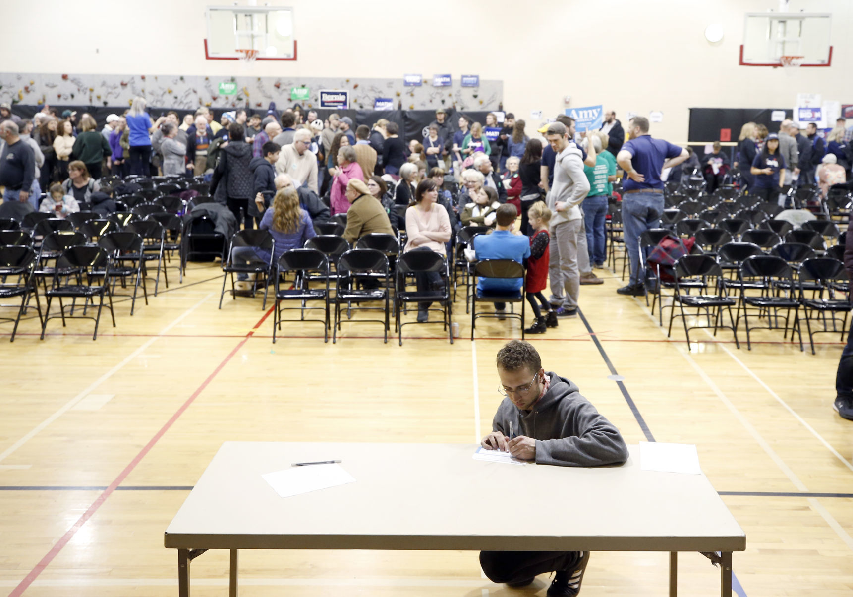 020320bp-caucus-06